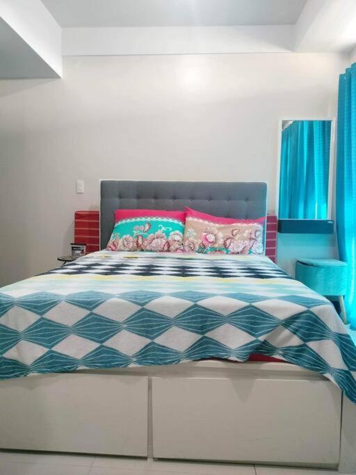 Cubao Manhattanheights U31N Tb, Studio Unit Manilla Buitenkant foto